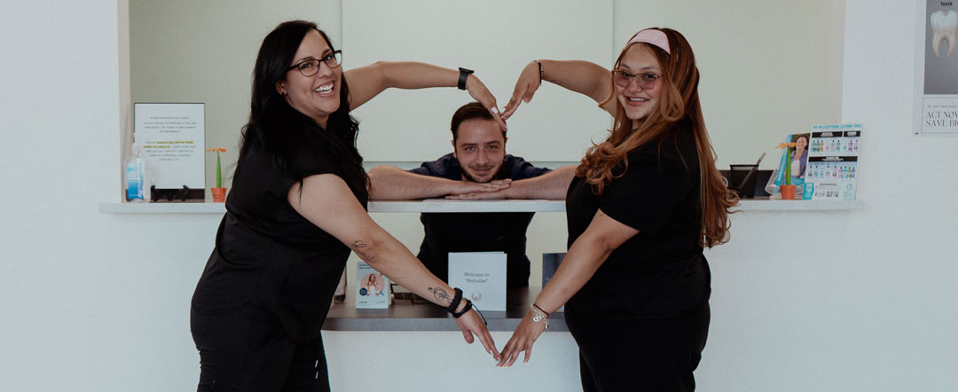 dental-team_banner_front-desk_El-Paso_Pearl-Dental_Zaragoza-Rd